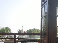 -亚龙湾喜来登·美景台大堂吧