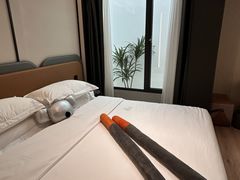 -朵兰达V酒店(成都春熙路太古里国金中心店)