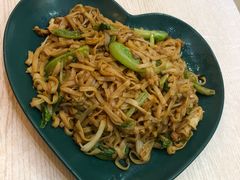 瘦肉鸡蛋炒河粉-覃记海鲜美食餐厅