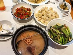 -饭橘汉江码头·乡野土菜馆(静安路店)