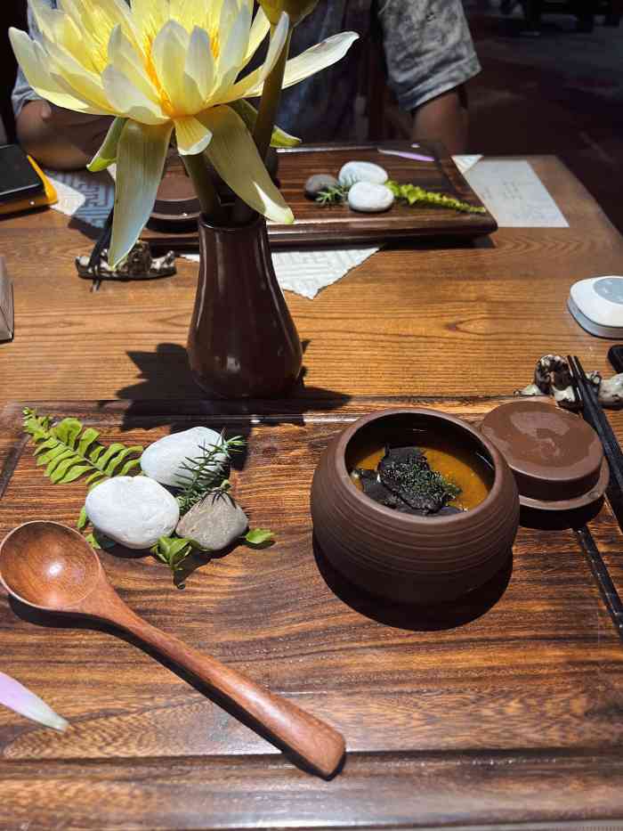 素和善食素食餐厅(北山店)-"还好,环境不错,很安静,菜品味道不错.