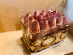 咖啡提拉米苏蛋糕-星巴克臻选(广州沙面店)