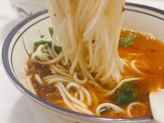 -窄巷口生烫牛肉米线(客村店)