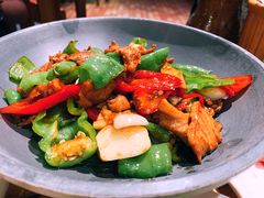 -老滇山寨•云南特色菜•地方菜•民族风情歌舞表演(金碧店)