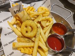 -W COLLECTIVE  DESSERT SHOP