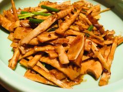 辣炒嫩芽春笋-中8楼风尚云南菜(颐堤港店)