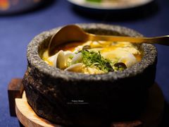维园特色石锅豆腐-维园悦谱·海派家常菜(乌鲁木齐南路店)