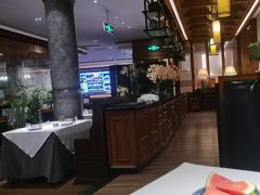 -八府香鸭·啫啫煲(华山路店)