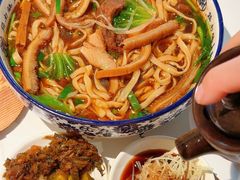 -镇南锅盖面馆(解放路店)