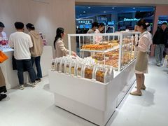 -好利来(上海长宁龙之梦店)