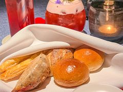 -弦月窗LUNETTE BY AMANDA(复兴路店)