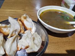 -黄阿姨锅贴大王(万航渡路店)