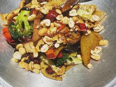 素版麻辣香锅-天一朴素(武汉大学店)