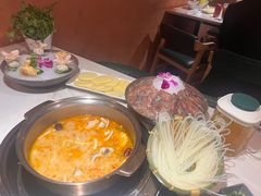 -喃喃椰·糟粕醋椰子鸡火锅(七堡花园店)