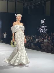 -Renee芮亦婚纱(原丽莎)