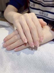 -桃色美甲沙龙