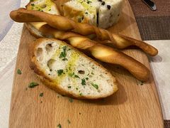 蒜香面包-BONAZZA 意大利餐厅