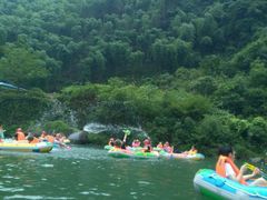 -安吉龙王山峡谷漂流