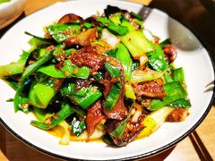 蒜苗腊炒拱嘴-卞氏菜根香·川菜(青羊万达店)