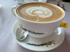 燕麦拿铁-Da Ivo哒伊沃意大利魔镜餐厅(外滩店)