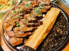 招牌田园火焰牛肋骨-蜜桃餐厅·伴山(湖滨商业街店)