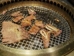 -铭牛烧肉·和牛海鲜自助(高新月牙湖店)