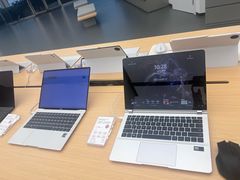 -华为授权体验店(中山公园来福士)