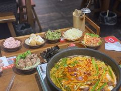 -黔有有贵州酸汤夺夺粉火锅(五味十字店)