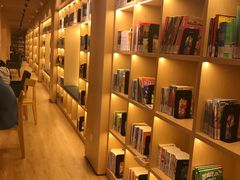 -漕河泾街道图书馆(漕河泾社区文化活动中心店)