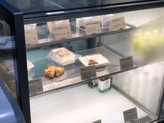 面包甜点陈列柜-喜茶(慈溪银泰城店)