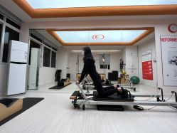 -意施精准塑形普拉提