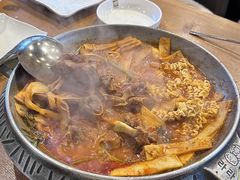-喇喇排骨火锅·传统韩式脊骨汤(望京西园总店)