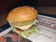 -The Habit Burger Grill 哈比特汉堡(复兴soho店)