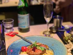 勃艮第红酒炖和牛肉饼盖饭-囧吉香生蚝牛排馆(湖北路店)