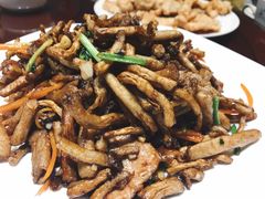 茶树菇牛柳-晚归月亮湾私家菜(临邑路店)
