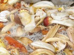 -菌之家·专业纯野生菌火锅·特色炒菌