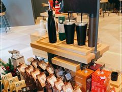 零售区-星巴克(宏汇国际广场店)
