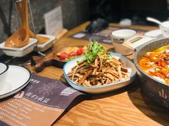 -山城外·非遗酸菜鱼(财富中心店)