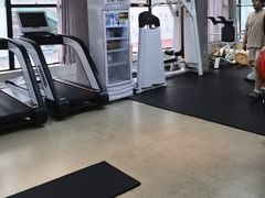 -GYMPLUS私教健身会馆(大悦城店)