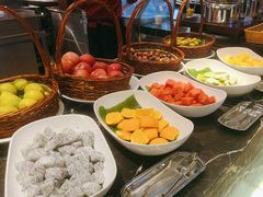 -广州万富希尔顿酒店·感趣自助餐厅·金秋蟹宴生蚝海鲜刺身