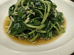 -隆江大酒店(雯婕商务楼店)