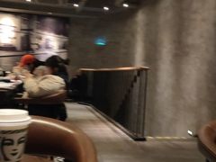 -星巴克(上海虹桥南丰城办公楼店)