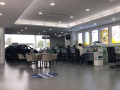 -上海冠松华奥奥迪4S店(张江店)