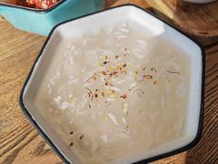 -蜜桃餐厅·伴山(湖滨商业街店)