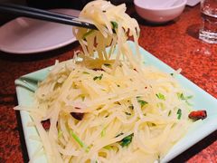 香菜梗炝土豆丝-绿茶餐厅(华联万柳店)