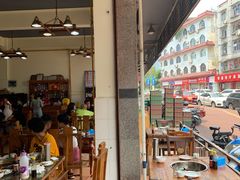 大堂-佘记全家福芋儿鸡(向阳街总店)