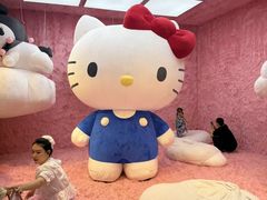 -北京时代美术馆-Hello Kitty Cosmos 光影特展-北京站