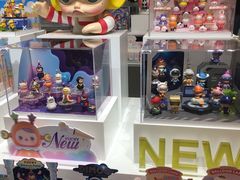 -泡泡玛特POPMART(上海环球港店)