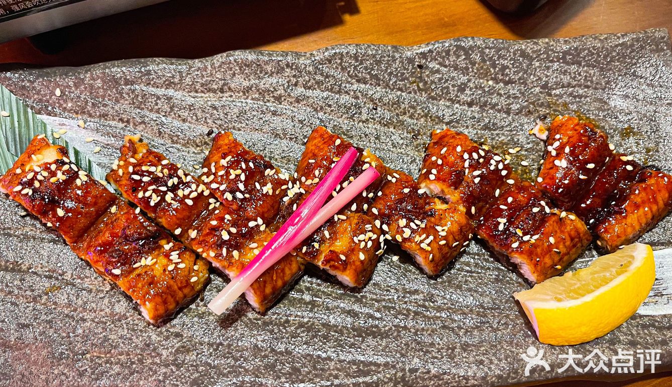 瞬间被治愈！寿喜锅、豪华鹅肝手握，每次都吃到光盘