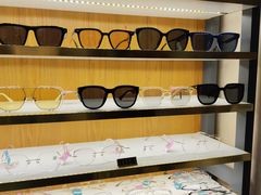 -优医视平价眼镜蔡司依视路折扣工厂店(十里堡店)